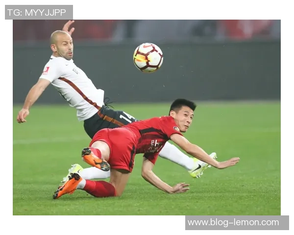 上海上港迎战河南建业争夺中超联赛关键三分之战 上海上港迎战河南建业争夺中超联赛关键三分之战