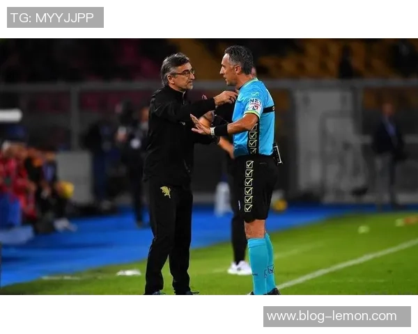 弗洛西诺与都灵的激烈对决谁能在意甲赛场上笑到最后 弗洛西诺与都灵的激烈对决谁能在意甲赛场上笑到最后